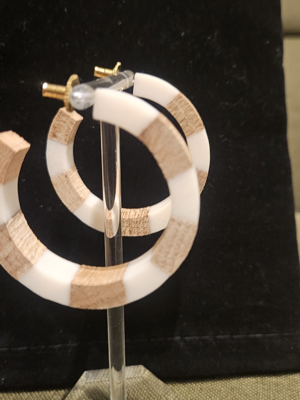 Adina Eden White and Wood-Tone Hoop Earrings